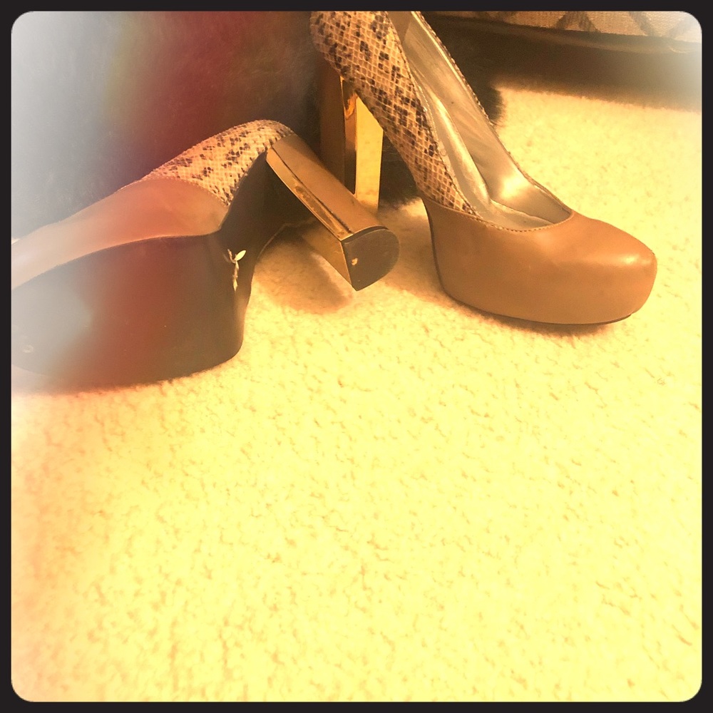 Guess block platform heels